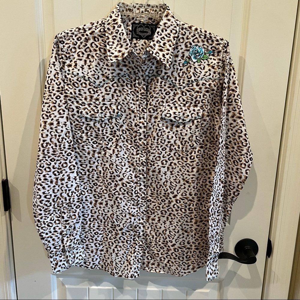 Cowgirl Hardware Button Down Leopard Print Shirt NWOT